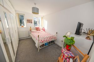 6 The Spinney Denmead